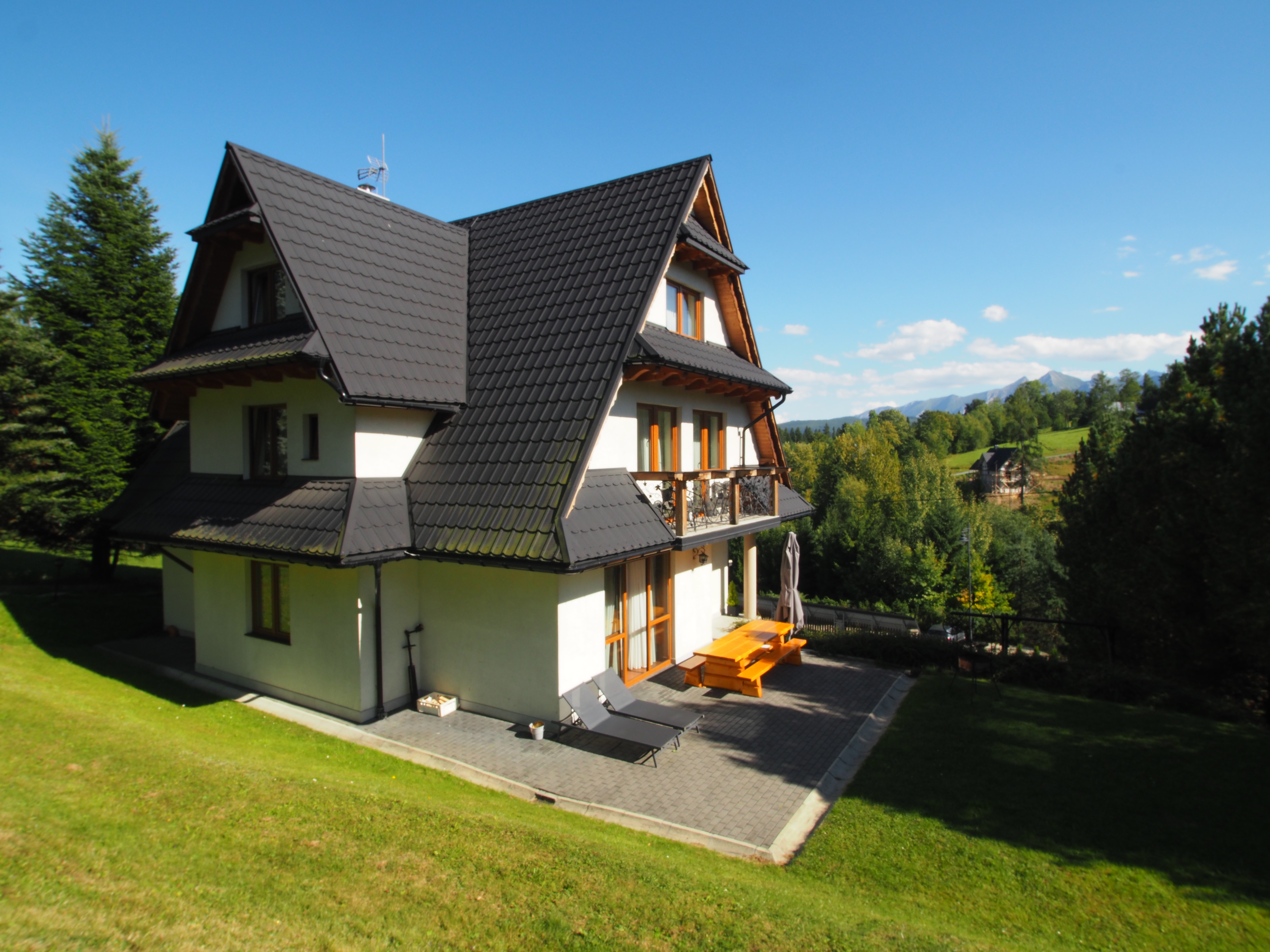 Willa Wiktoria z widokiem na Tatry